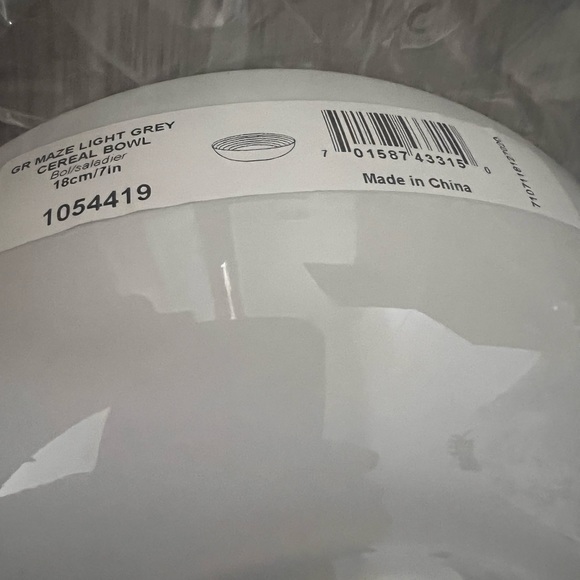 Gordon Ramsay Maze Light Grey Cereal Bowl, Set of 4 - Picture 3 of 6